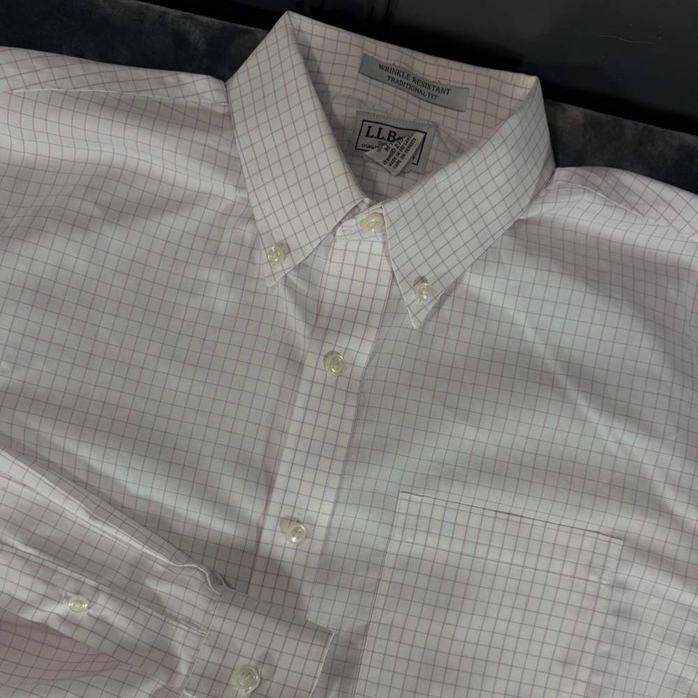 L.L. Bean Long Sleeve Wrinkle Resistant Button Up Dress Shirt Mens Size M *READ